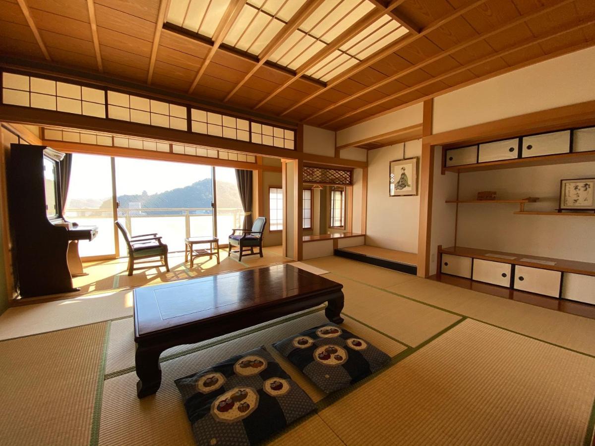Atami Onsen Guest House Megumi Exterior photo